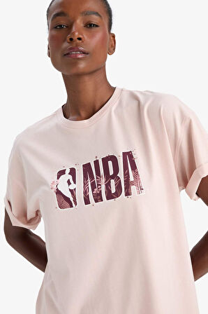 DeFactoFit NBA Wordmark Oversize Geniş Kalıp Bisiklet Yaka Sporcu Kısa Kollu Tişört