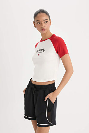 DeFactoFit NBA Chicago Bulls Slim Fit Dar Kesim Bisiklet Yaka Sporcu Fitilli Kaşkorse Kısa Kollu Tişört E2359AX25SMER105