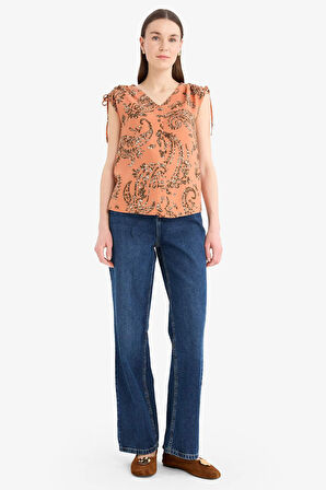 DeFacto Regular Fit V Yaka Kısa Kollu Gömlek F0987AX25SMOG327