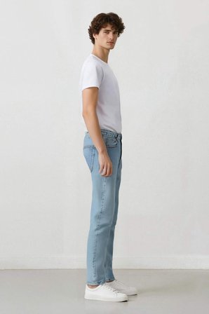 DeFacto Slım Tapered Fıt Dar Paça Jean Pantolon F2324AX25SPNM39