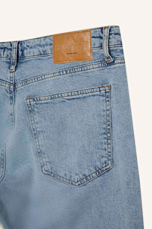 Slim Tapered Fit Dar Kalıp Normal Bel Daralan Paça Jean Pantolon