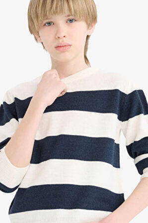 Erkek Çocuk Bisiklet Yaka Çizgili Triko Kazak 