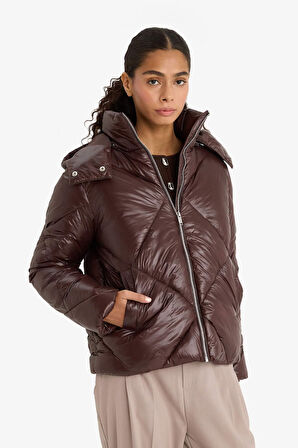 Su Geçirmez Regular Fit Kapüşonlu Mont