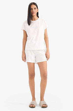 DeFacto Pijama Takımı Kısa Kollu Pijama Üstü Esnek Belli Şort Pijama Altı-Fall in Love F3134AX25SMBE343