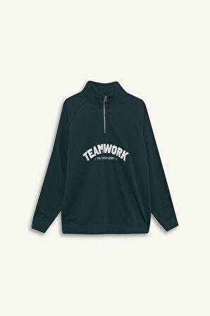 Defacto F0115 Yeşil Boxy Fit Dik Yaka Yarım Fermuarlı Baskılı Sweatshirt