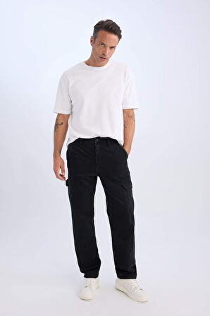 DeFacto %100 Pamuk Relax Fit Rahat Kalıp Normal Bel Geniş Paça Kargo Cepli Siyah Jean Pantolon E3435AX25SPNM40