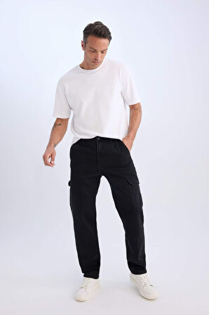 Relax Fit Geniş Paça Kargo Cepli Jean Pantolon