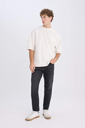 Slim Tapered Fit Dar Kalıp Normal Bel Daralan Paça Jean Pantolon