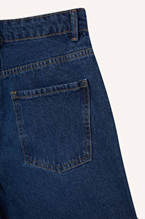 DeFacto Mom Fit Yüksek Bel Paçası Katlamalı Fit Jean Şort E0924AX25SMNM34