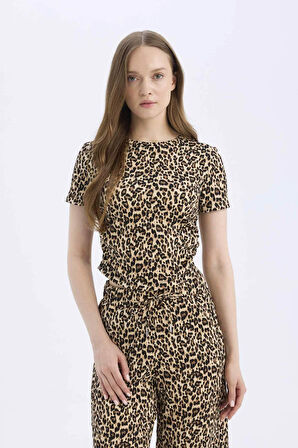 Slim Fit Dar Kesim Bisiklet Yaka Leopar Desenli Bürümcük Kısa Kollu Tişört