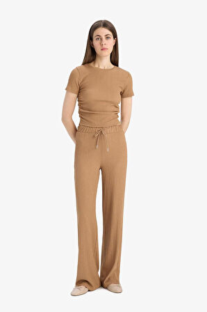 DeFacto Slim Fit Dar Kesim Bisiklet Yaka Bürümcük Kısa Kollu Tişört E0991AX25SPBG138