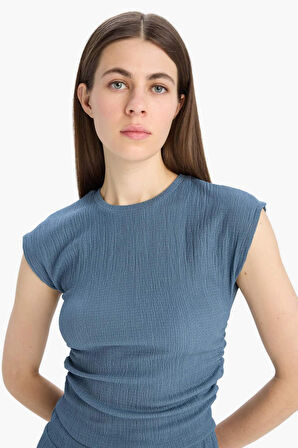 DeFacto Slim Fit Dar Kesim Bisiklet Yaka Bürümcük Kısa Kollu Tişört E3398AX25SPIN13