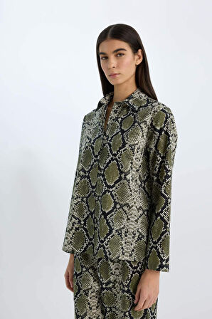 DeFacto Fall in Love Pijama Takım Poplin Yılan Derisi Desenli Uzun Kollu Üst Esnek Belli Uzun Alt E3849AX24WNBK27