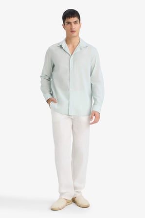 DeFacto Regular Fit Polo Yaka Keten Karışımlı Yazlık Uzun Kollu Gömlek E0518AX25SMGN1260