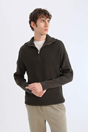 DeFacto Standart Fit Dik Yaka Fermuarlı Triko Kazak D4209AX24WNKH468