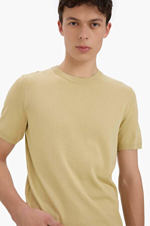 Standart Fit Bisiklet Yaka Kısa Kollu Triko Tişört