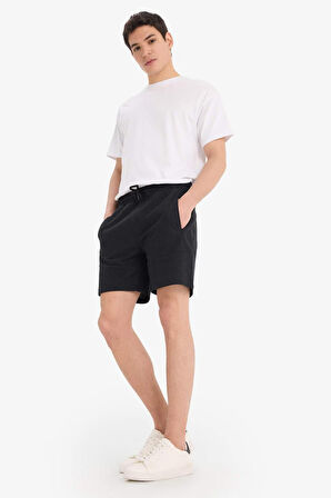 DeFacto Slim Fit Dar Kesim Dar Paça Şort W7965AZ25SMBK81