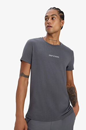 DeFactoFit Esnek Kumaş Slim Fit Dar Kesim Bisiklet Yaka Sporcu Kısa Kollu Tişört E2436AX25SMAR58