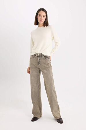 DeFacto Regular Fit Bisiklet Yaka Basic Düz Soft Touch Yumuşak Triko Kazak D8678AX25SPER99