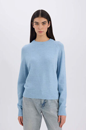 DeFacto Regular Fit Bisiklet Yaka Basic Düz Soft Touch Yumuşak Triko Kazak D8678AX25SPBE745