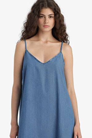 Fashion Fit Tensel İnce Askılı Maxi Elbise