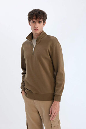 DeFacto Comfort Regular Fit Rahat Kalıp Fermuarlı Dik Yaka Basic Düz Sweatshirt X7405AZ24AUKH79