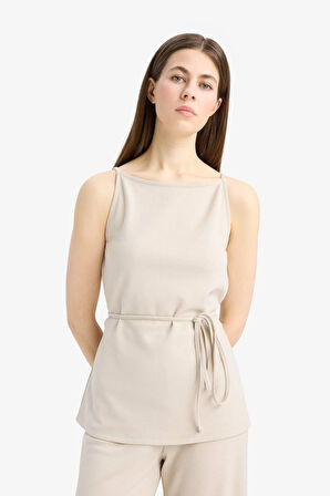 DeFacto Regular Fit Kayık Yaka Bağcıklı Pike Kolsuz Bluz	 E5778AX25SPBG187