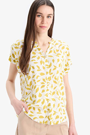 Regular Fit Apaş Yaka Desenli Kısa Kollu Gömlek