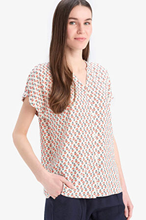 Regular Fit Apaş Yaka Desenli Kısa Kollu Gömlek