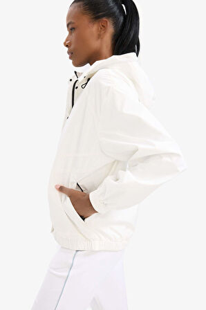 DeFactoFit Su İtici Regular Fit Kapüşonlu Yağmurluk