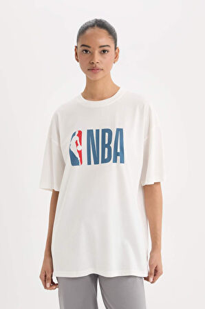 DeFactoFit NBA Wordmark Oversize Geniş Kalıp Bisiklet Yaka Baskılı Kısa Kollu Tişört