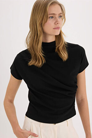 DeFacto Slim Fit Dar Kesim Bisiklet Yaka Ribana Kısa Kollu Tişört E5905AX25SPBK81