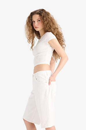 DeFacto Yüksek Bel Beyaz Jean Bermuda Şort E4087AX25SMWT1