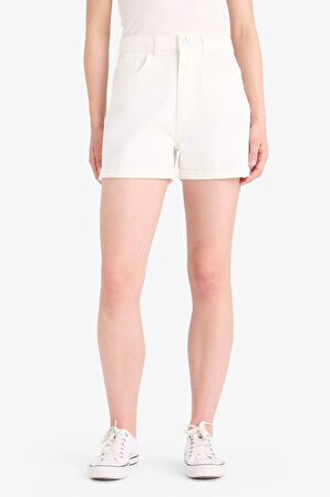 DeFacto Mom Fit Yüksek Bel Katlamalı Paça Jean Şort E4695AX25SMWT1