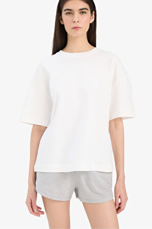 Oversize Geniş Kalıp Bisiklet Yaka Basic Düz Kısa Kollu Tişört