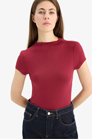 Slim Fit Dar Kesim Yarım Balıkçı Yaka Soft Touch Kısa Kollu Tişört