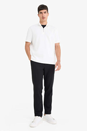 Regular Fit Dik Yaka Yarım Fermuarlı Kısa Kollu Tişört