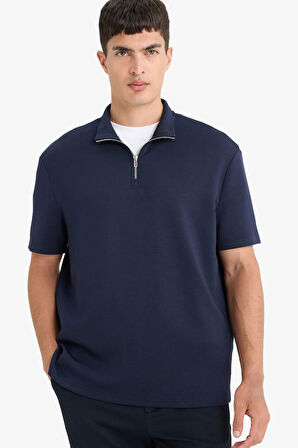 Regular Fit Dik Yaka Yarım Fermuarlı Kısa Kollu Tişört