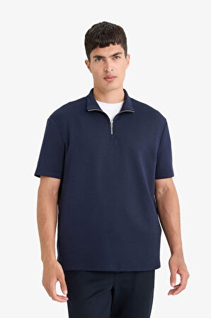 Regular Fit Dik Yaka Yarım Fermuarlı Kısa Kollu Tişört