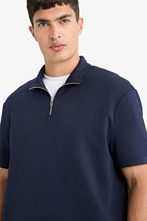 Regular Fit Dik Yaka Yarım Fermuarlı Kısa Kollu Tişört