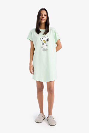 Snoopy Bisiklet Yaka Kısa Kollu Gecelik-Fall in Love
