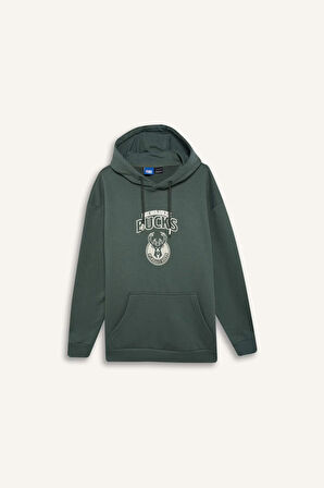 DeFactoFit NBA Milwaukee Bucks Boxy Fit Kapüşonlu Sırt Baskılı Kanguru Cepli Kalın Sweatshirt D3246AX24WNGN1177