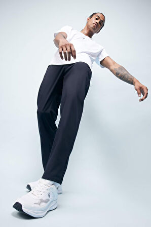 DeFactoFit Slim Fit Dar Kesim Standart Paça Multifonksiyonel Ultrastrech Sporcu Jogger D7238AX25SPNV82