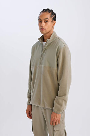 DeFactoFit Standart Fit Dik Yaka Fermuarlı Polar Sporcu Sweatshirt D9226AX24WNKH465