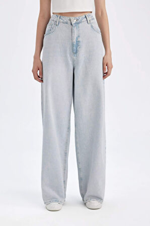 DeFacto Wide Baggy Fit Ekstra Geniş Kalıp Normal Bel Ekstra Geniş Paça Jean Yıkamalı Pantolon D9227AX24WNNM39