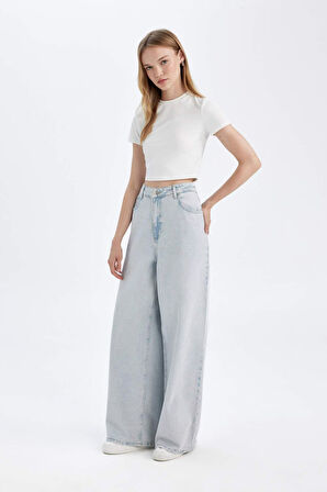 DeFacto Wide Baggy Fit Ekstra Geniş Kalıp Normal Bel Ekstra Geniş Paça Jean Yıkamalı Pantolon D9227AX24WNNM39
