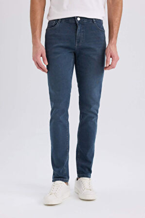 DeFacto Pedro Slim Fit Dar Kalıp Normal Bel Dar Paça Jean Pantolon B3622AX25SPNM84