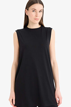 	Regular Fit Bisiklet Yaka Kolsuz Tunik