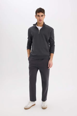 DeFacto Comfort Regular Fit Rahat Kalıp Fermuarlı Dik Yaka Basic Düz Sweatshirt X7405AZ25SPAR214