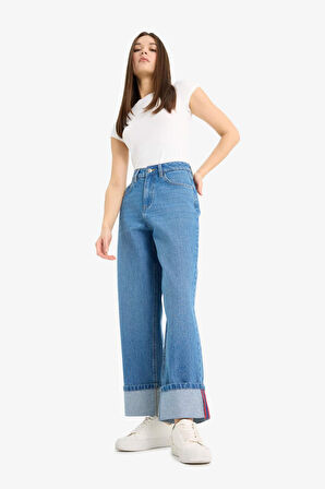 Relax Fit Yüksek Bel Düz Paça Uzun Jean Kar Yıkamalı Pantolon